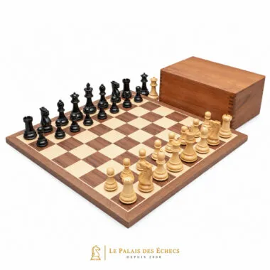 Competition-Set: Schachbrett aus Walnuss und Ahorn, Buchsbaumfiguren und Palisanderbox