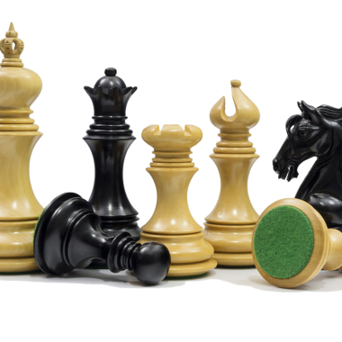 Jeu d'Echecs Cavalerie en Bois d'Ebène et Buis