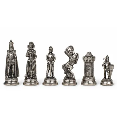 Schachfiguren Mary Stuart aus silbernem Metall, Detail von Dame und Springer