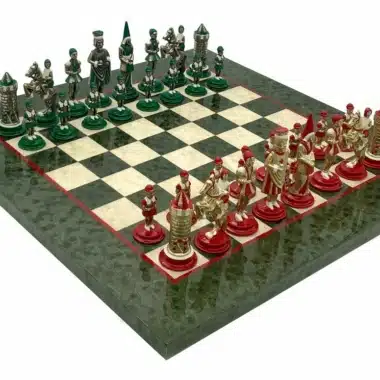Camelot König Artus V Schachbrett aus Olive Ahornholz & handbemaltes Schachspiel aus Massivmetall