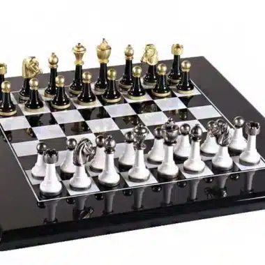 Staunton Design II Set Lackiertes Holzschachbrett & Schachspiel aus schwarz und weiß lackiertem Massivmetall