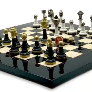Alternative view of Staunton Design Set IV Schachbrett aus Ahornholz und Schachspiel aus Holz und Metall