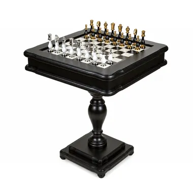 Schachtisch in Schwarz-Weiß auf zentralem Fuß, Figuren in Gold und Silber