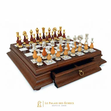 Set "Large Oriental" Schachbrett auf Massivholzfuß und Toskanischer Alabasterplatte mit Aufbewahrungsschublade & Schachspiel aus Holz und Messing mit Gold- und Silberbeschichtung