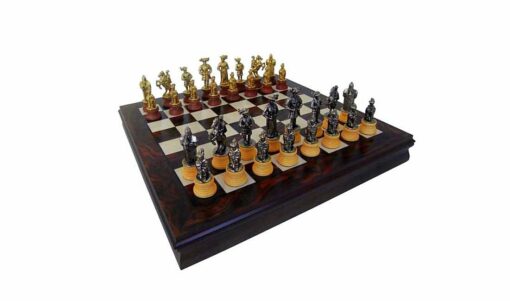 Set "Lanzichenecchi" Schachbrett aus Nussbaum- und Ahornholz & Schachspiel aus Metall und Massivholz
