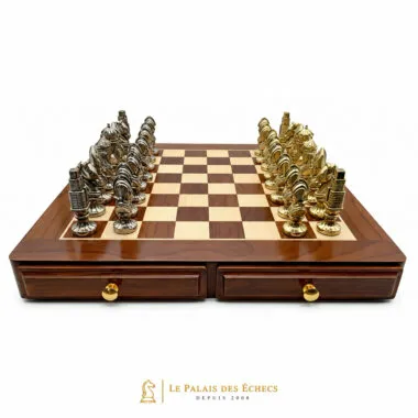 Medieval IV Set mit Ahorn-Schachbrett und vergoldeten und versilberten Metallfiguren