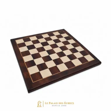Schachbrett aus Ahorn- und Rosenholz, diagonale Ansicht