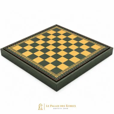 Schachbrett aus grünem Kunstleder, grün-goldene Spielfläche im Detail
