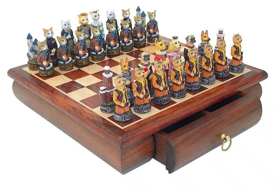 Hunde- und Katzen-Schachbrett aus Rosenholz mit Aufbewahrungsschublade & handbemaltem Schachspiel