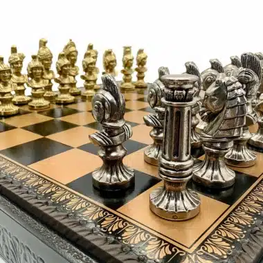 Alternative view of Römisches Büstenset II Schachbrett mit Aufbewahrung und Schachspiel aus Metall