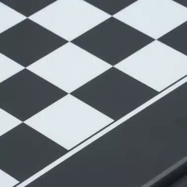 SCHWARZ