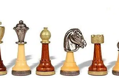 Schachspiel Classic II aus Holz und Massivmetall