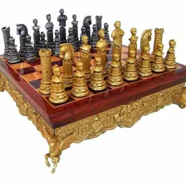Set "Römisches Reich" Schachbrett aus Metall und Holz & Schachspiel aus massivem Metall