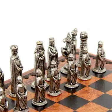 Alternative view of Mittelalterliches Set Schachbrett aus Kunstleder & Schachspiel aus Massivmetall