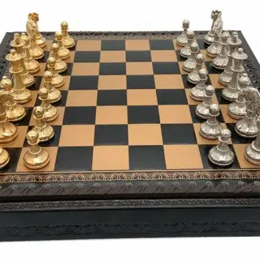 Set Nette Flower V Schachbrett mit Aufbewahrung und Schachspiel aus vergoldetem und versilbertem Metall
