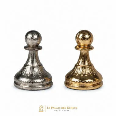 Bauern aus silber- und goldplattiertem Metall, Detail der runden Köpfe