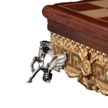 Alternative view of Schachbrett auf Metallfuß mit vergoldetem Metall und Massivholz mit Stauraum