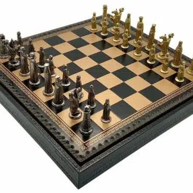 Mittelalterliches V-Set Kunstlederschachbrett & Schachspiel aus Massivmetall