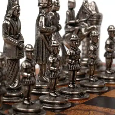 Camelot König Artus VII Kunstlederschachbrett & Schachspiel aus Massivmetall im Set – Bild 9