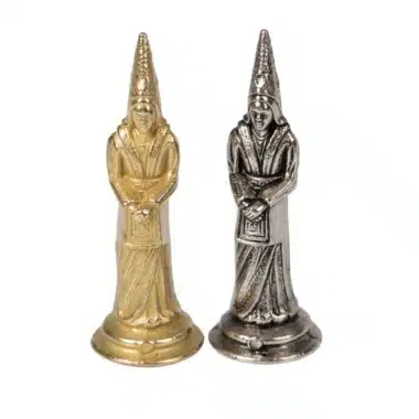 Läufer in Turmform, vergoldet und versilbert, des Camelot König Arthur Schachsets