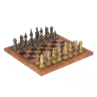 Camelot König Artus VII Kunstlederschachbrett & Schachspiel aus Massivmetall im Set