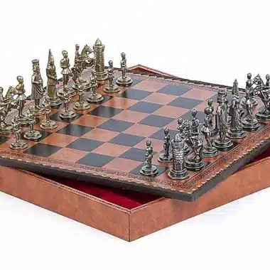 Alternative view of Camelot König Artus XII Schachbrett mit Aufbewahrung und Metallschachspiel Set