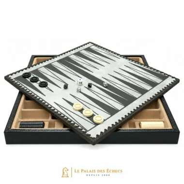 Arabic Style V Box umgedreht mit Backgammon-Spielfeld und Spielsteinen
