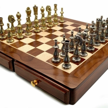 Alternative view of Oriental III Schachset aus Ahorn- und Roséholz & Schachspiel aus Metall