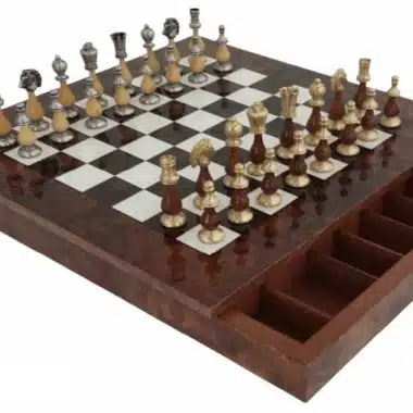 Komplettes Schachset Oriental II mit Schachbrett aus Wurzelholz und Figuren aus Messing und Holz