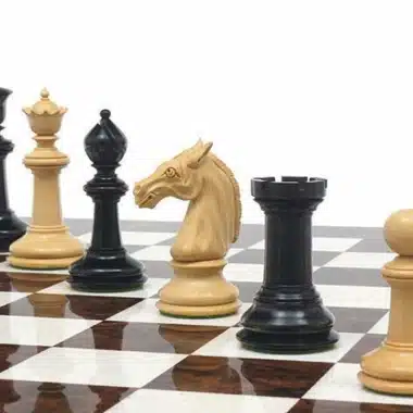 Set "Ebène Luxe" Schachbrett aus dunklem Walnussholz & Schachspiel aus massivem Ebenholz