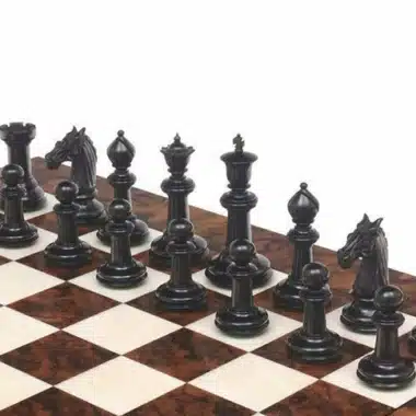 Set "Ebène Luxe" Schachbrett aus dunklem Walnussholz & Schachspiel aus massivem Ebenholz