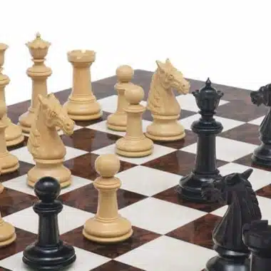 Set "Ebène Luxe" Schachbrett aus dunklem Walnussholz & Schachspiel aus massivem Ebenholz