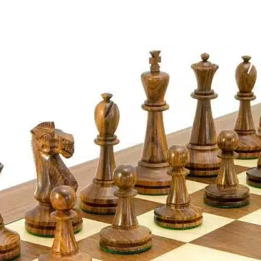 Alternative view of Blackmore-Set Schachbrett aus Walnuss- und Ahornholz & Schachspiel aus vergoldetem Rosenholz