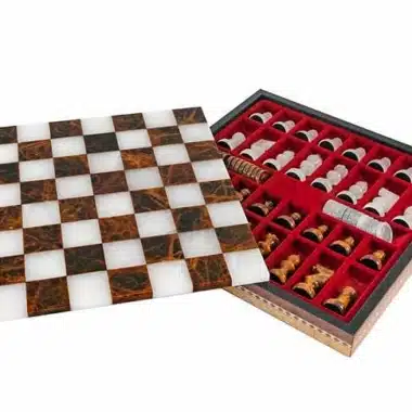 Set "Braun und Weiß" Schachbrett und Schachspiel aus Alabaster von Volterra