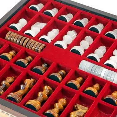 Set "Braun und Weiß" Schachbrett und Schachspiel aus Alabaster von Volterra