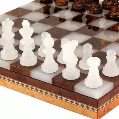 Set "Braun und Weiß" Schachbrett und Schachspiel aus Alabaster von Volterra