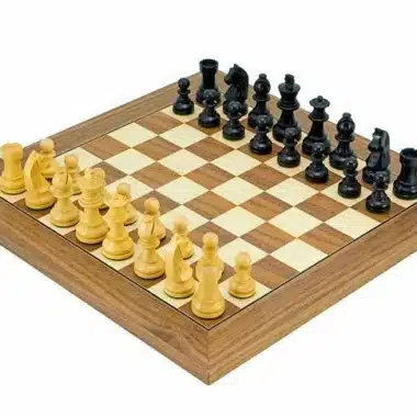 Deluxe Small"-Set Schachbrett aus Walnussholz & Schachspiel aus ebonisiertem Buchsbaumholz