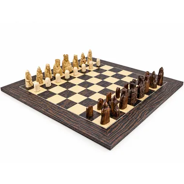 Set "Ile de Lewis" Schachbrett aus Ebenholz und Ahornholz & Schachspiel aus Harz