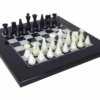 Set "Moderne Pyramide Schwarz" Schachbrett aus schwarz lackiertem Massivholz & Schachspiel aus schwarz und weiß lackiertem Massivholz