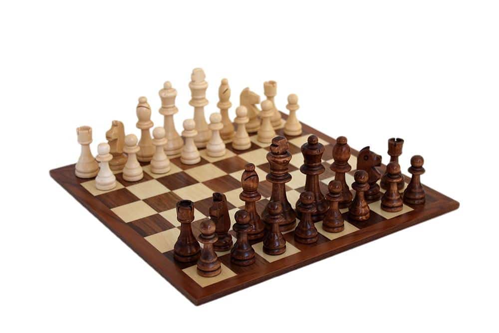 Schachspiel Einsteiger-Set aus Holz mit Schachbrett aus Nussbaum und Ahorn – Bild 4