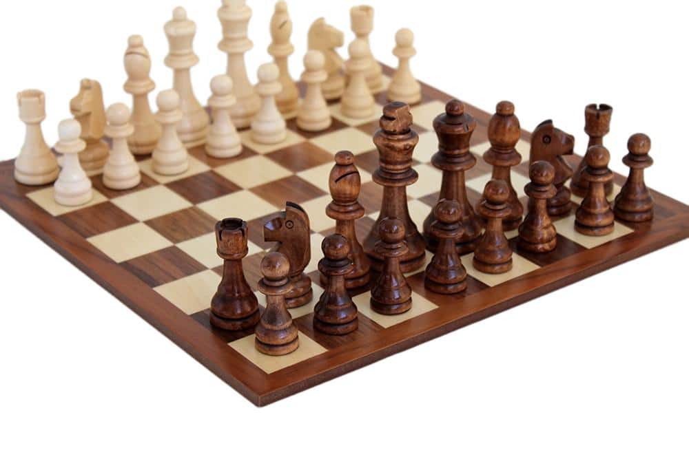 Schachspiel Einsteiger-Set aus Holz mit Schachbrett aus Nussbaum und Ahorn