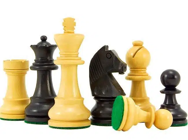 Championship II Schachbrett aus Mahagoni- und Ahornholz, Schachspiel aus Buchsbaumholz und ebonisiertem Buchsbaumholz & Aufbewahrungskiste aus Birkenholz – Bild 5
