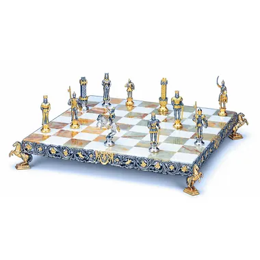 Set Charlemagne Kaiser des Heiligen Römischen Reiches Schachbrett und Schachspiel aus Bronze, Onyx und 24 Karat Gold