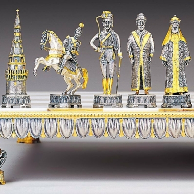 Alternative view of Set Nicolas II der letzte Zar von Russland Schachbrett und Schachspiel aus Bronze, Onyx und 24 Karat Gold