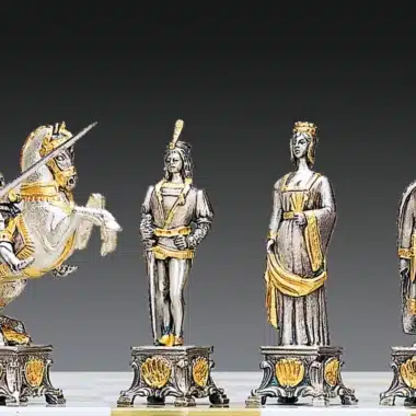 Figuren der Vatikan-Soldaten aus versilberter und vergoldeter Bronze, Detailansicht der königlichen Figuren