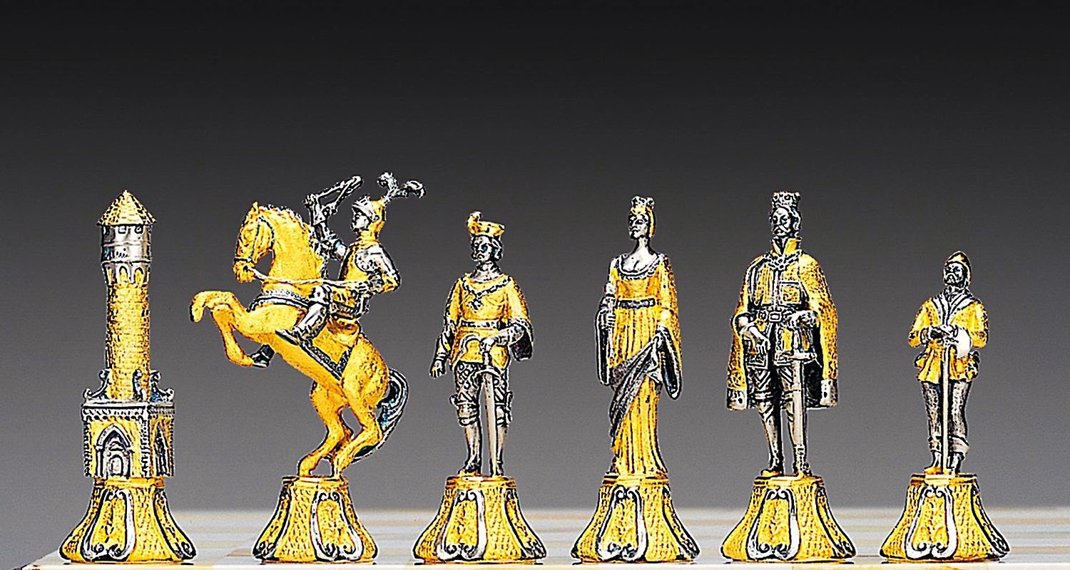 Mittelalterliches Schlachtset Schachbrett und Schachspiel aus Bronze, Onyx und 24 Karat Gold – Bild 3