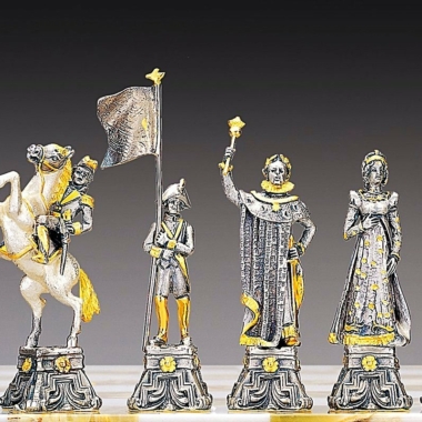 Alternative view of Napoleon Bonaparte und Zar Dimitri Schachbrett und Schachspiel aus Bronze, Onyx und 24 Karat Gold