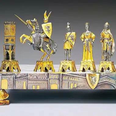 Ensemble "Vénétie Médiévale" Echiquier et Jeu d'Echecs en Bronze, Onyx et Or 24 Carats