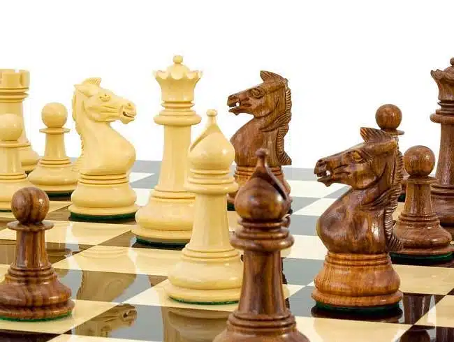Set Madrid Schachbrett aus Rosenholz und Ahorn lackiert & Schachspiel aus Rosenholz – Bild 5