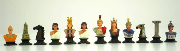 Handbemaltes Schachspiel aus Zinn "Büsten Römer vs. Ägypter"